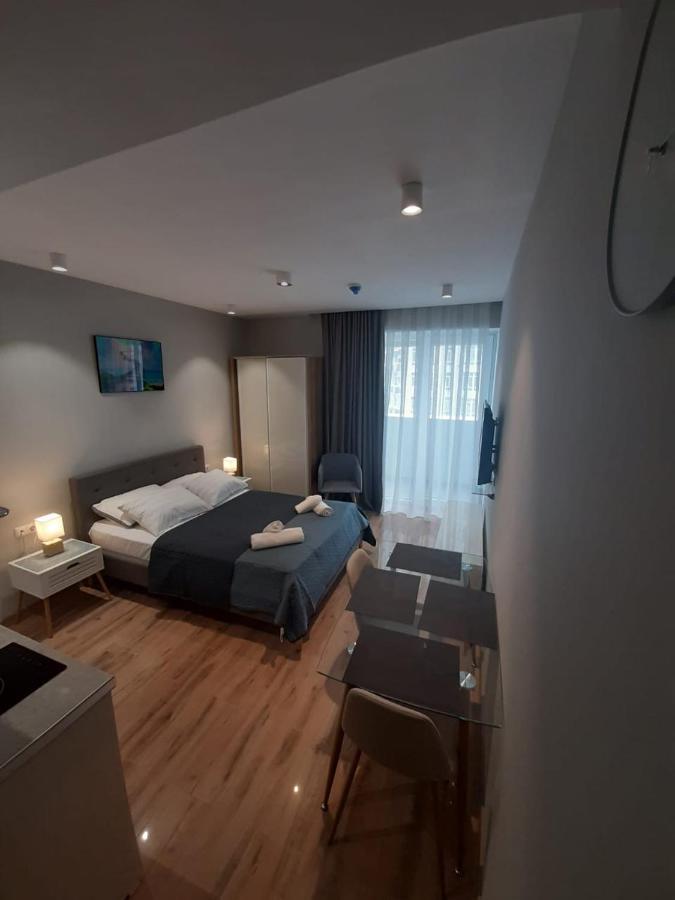 Luxury Apartments With Sea View バトゥーミ エクステリア 写真