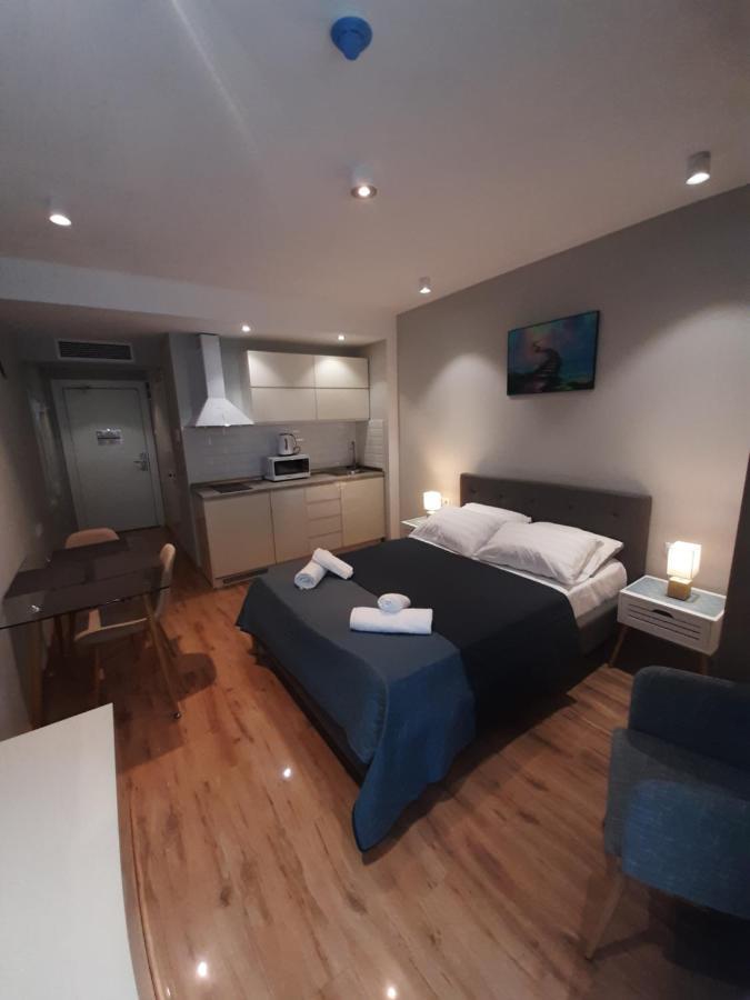 Luxury Apartments With Sea View バトゥーミ エクステリア 写真