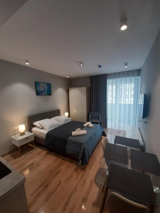Luxury Apartments With Sea View バトゥーミ エクステリア 写真