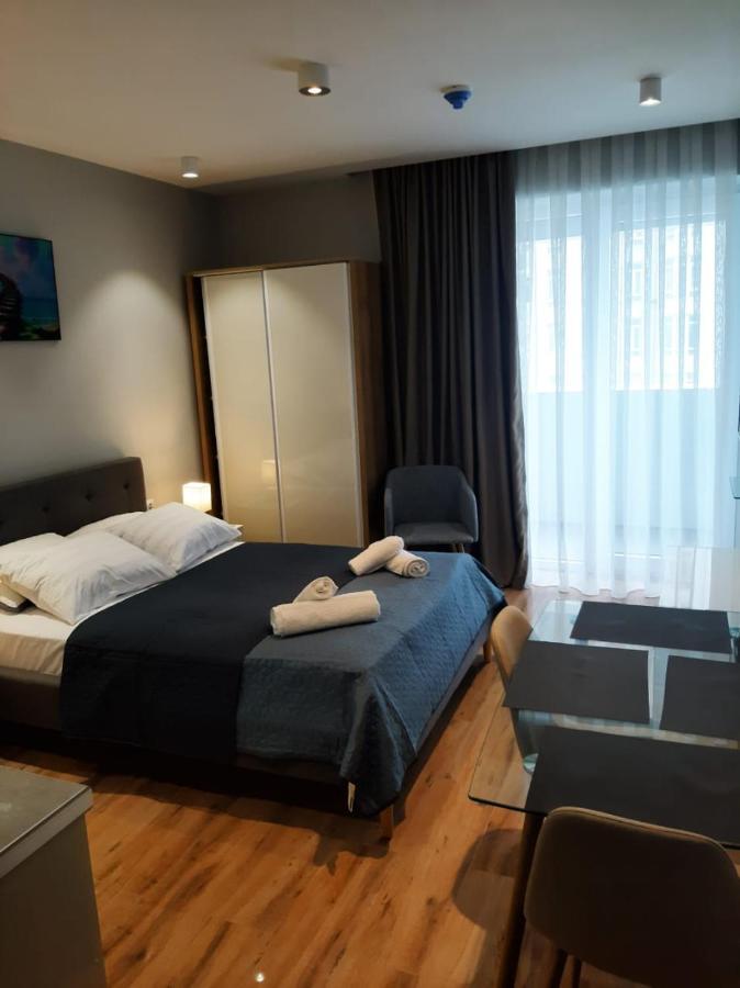 Luxury Apartments With Sea View バトゥーミ エクステリア 写真