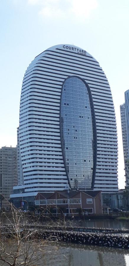 Luxury Apartments With Sea View バトゥーミ エクステリア 写真